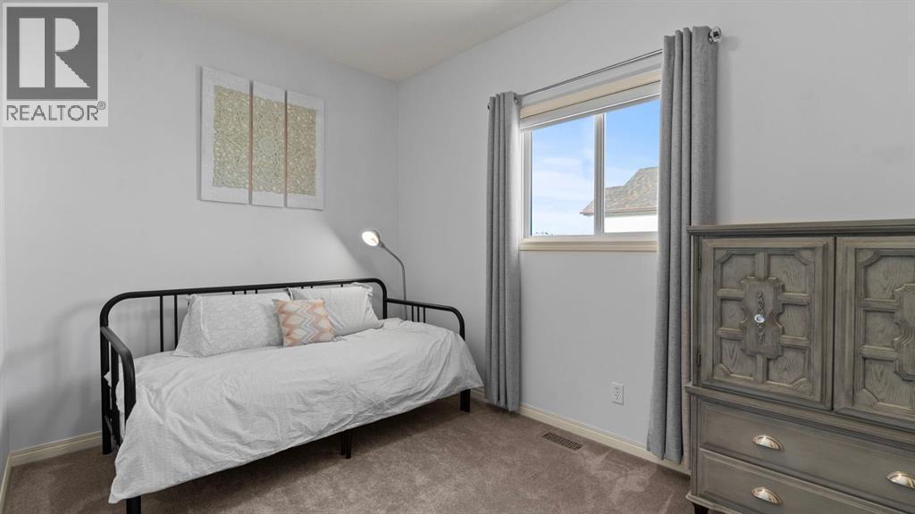 166 Bridlecrest Boulevard Sw, Calgary, AB - Indoor Photo Showing Bedroom