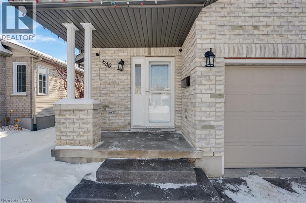 640 Langlaw Drive, Cambridge, ON - Outdoor With Exterior