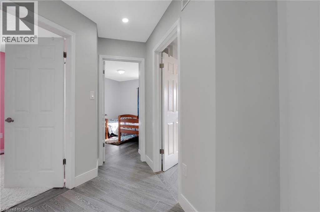 640 Langlaw Drive, Cambridge, ON - Indoor Photo Showing Other Room