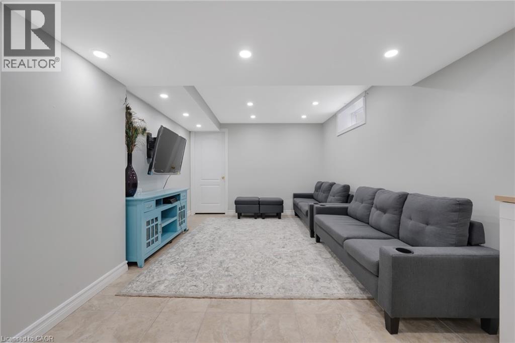 640 Langlaw Drive, Cambridge, ON - Indoor