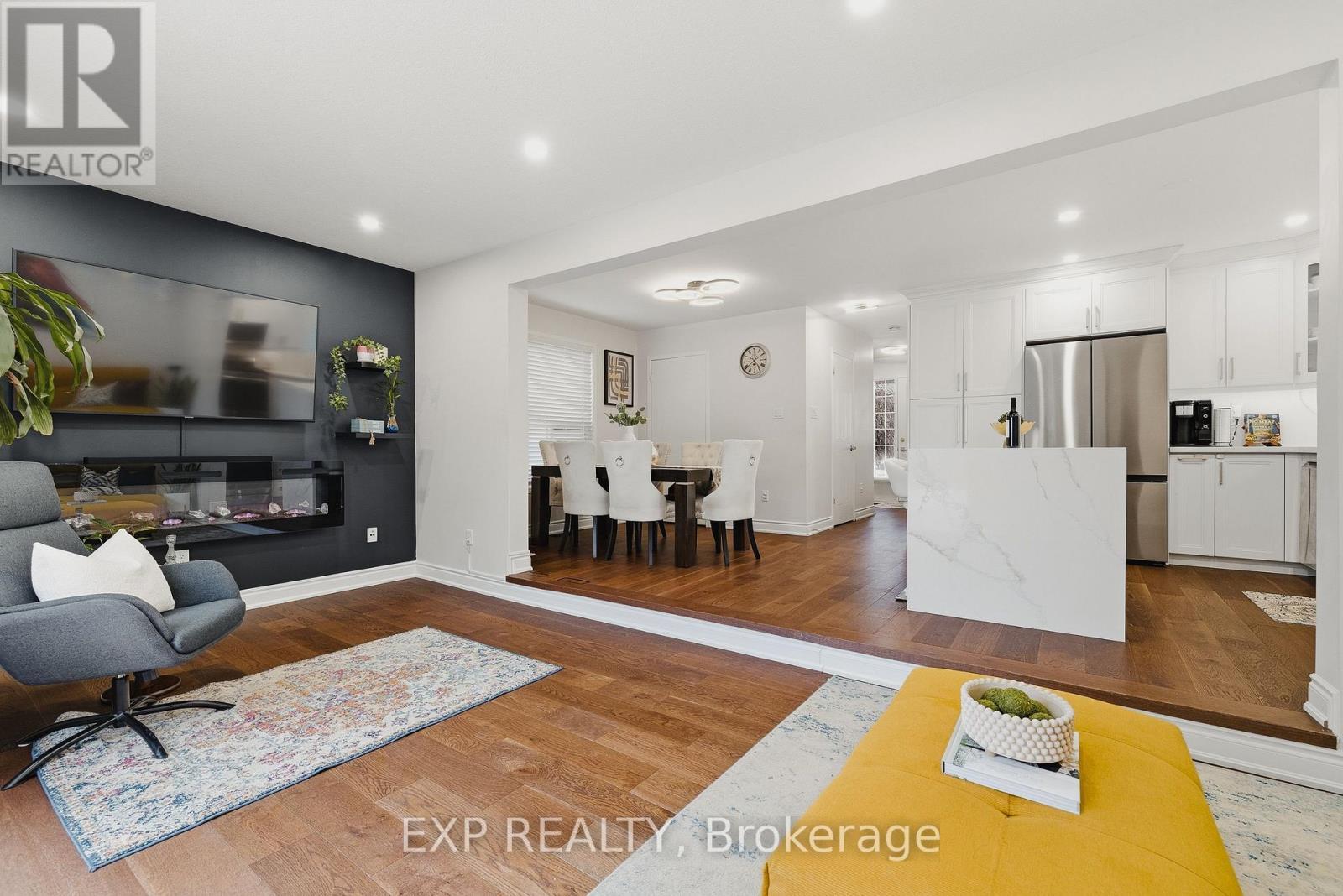 279 Highbrook Crescent, Kitchener, ON - Indoor Photo Showing Living Room
