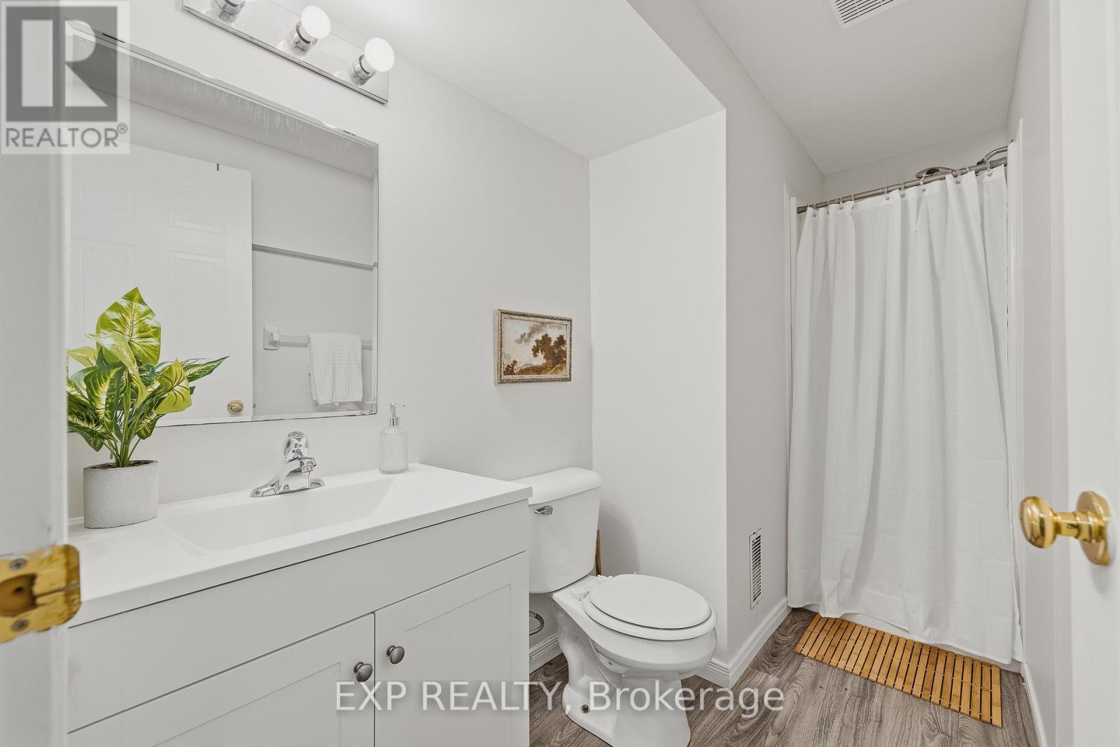 279 Highbrook Crescent, Kitchener, ON - Indoor Photo Showing Bathroom