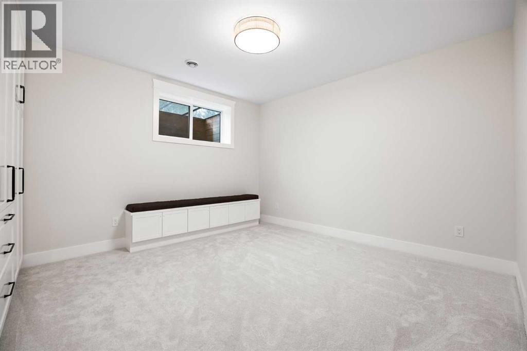 1220 Varsity Estates Road Nw, Calgary, AB - Indoor Photo Showing Other Room