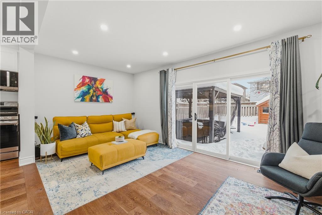 279 Highbrook Crescent, Kitchener, ON - Indoor Photo Showing Living Room