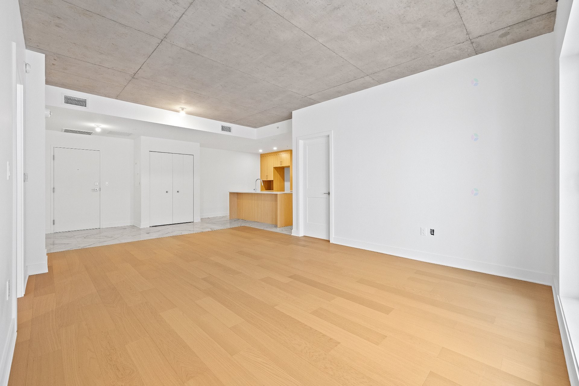 Living Room - 407-244 Boul. Hymus, Pointe-Claire, QC - Indoor Photo Showing Other Room
