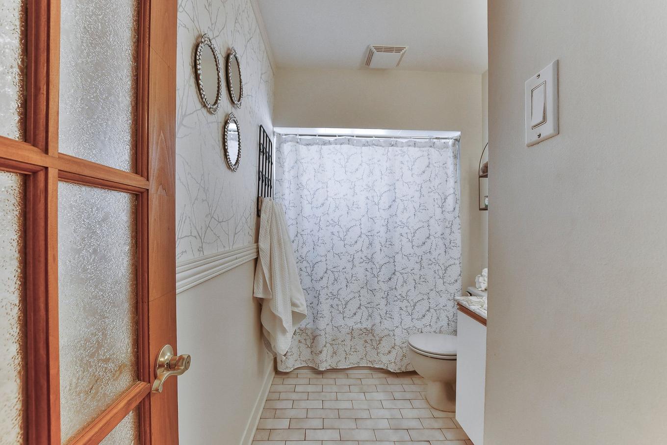 Bathroom - 3950 Rue Nathalie, Laval (Fabreville), QC - Indoor