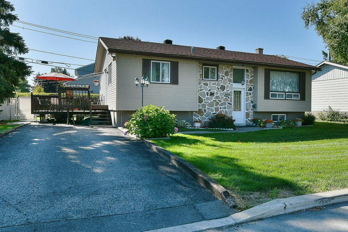 Frontage - 3950 Rue Nathalie, Laval (Fabreville), QC - Outdoor