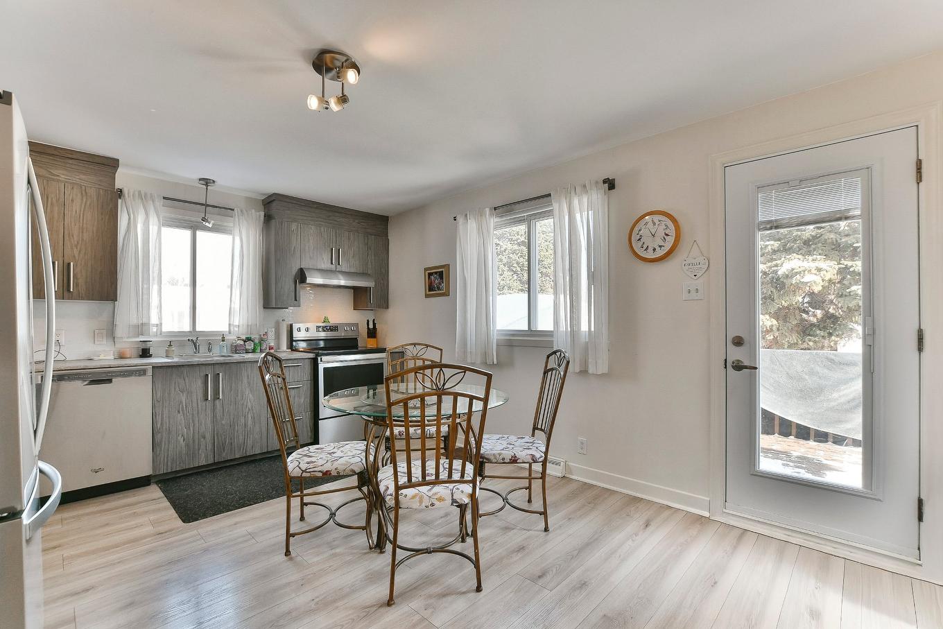 Kitchen - 3950 Rue Nathalie, Laval (Fabreville), QC - Indoor