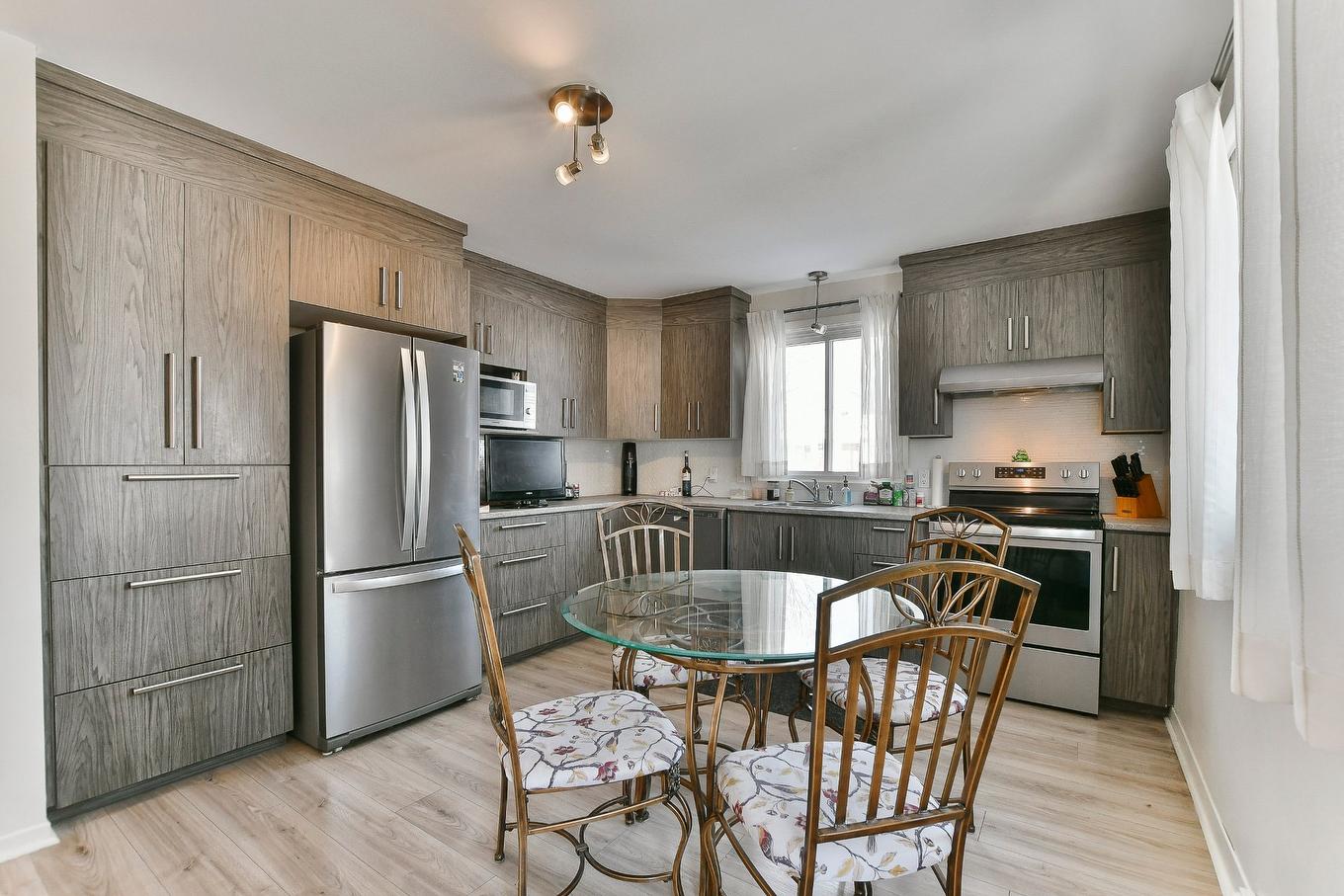 Kitchen - 3950 Rue Nathalie, Laval (Fabreville), QC - Indoor