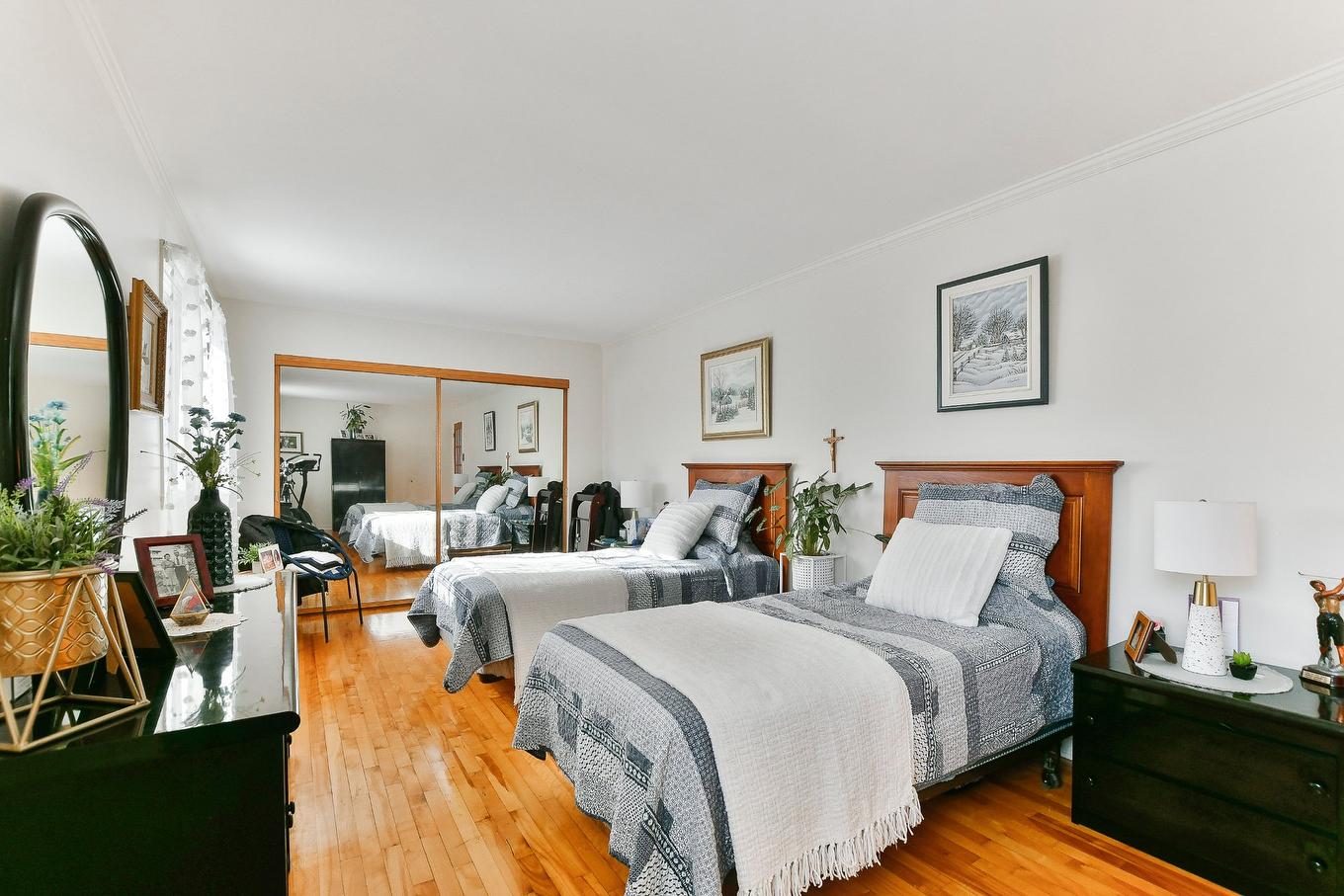 Primary bedroom - 3950 Rue Nathalie, Laval (Fabreville), QC - Indoor Photo Showing Bedroom