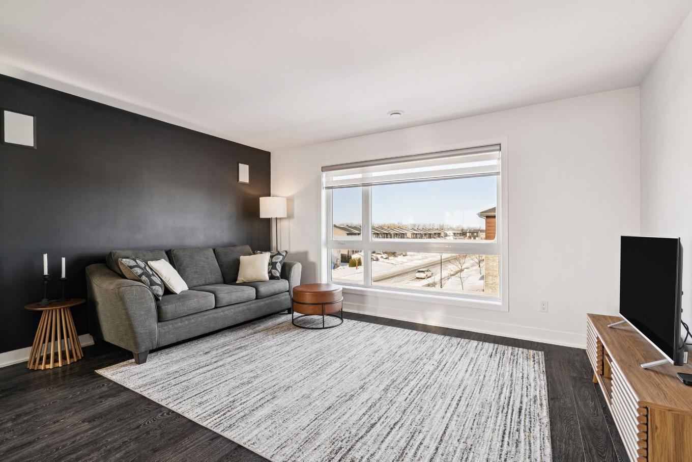 Living room - 1688 Rue Henri-Blaquière, Chambly, QC - Indoor Photo Showing Living Room
