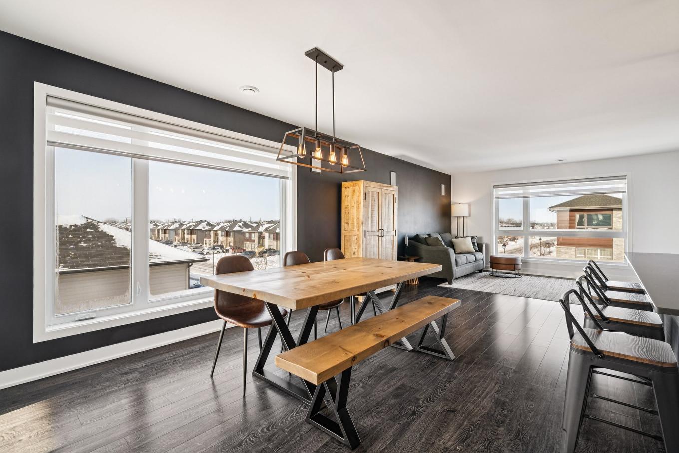 Dining room - 1688 Rue Henri-Blaquière, Chambly, QC - Indoor Photo Showing Living Room