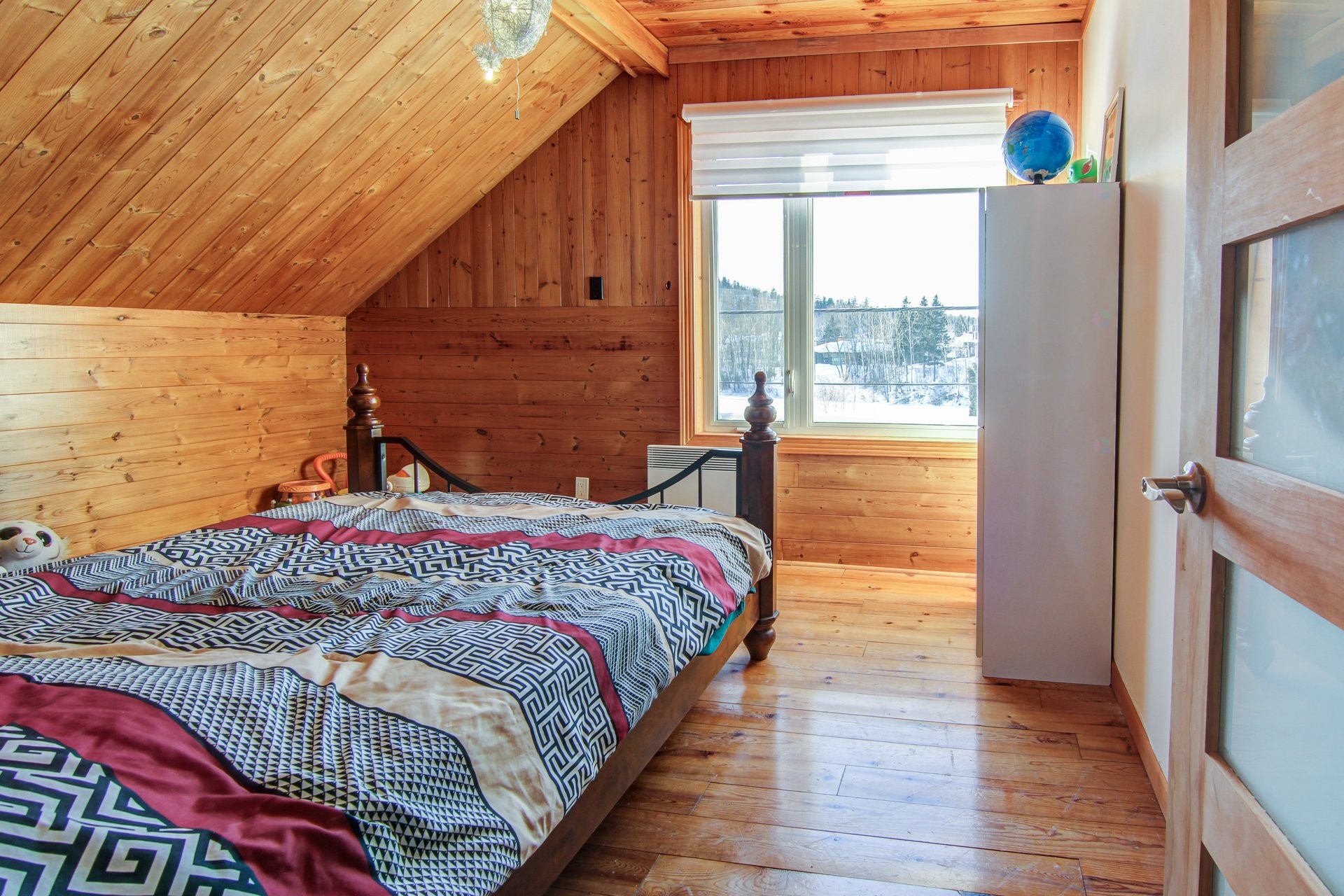 Chambre à coucher - 3992 Rue Ste-Jeanne-D'Arc, Saguenay (Jonquière), QC - Indoor Photo Showing Bedroom