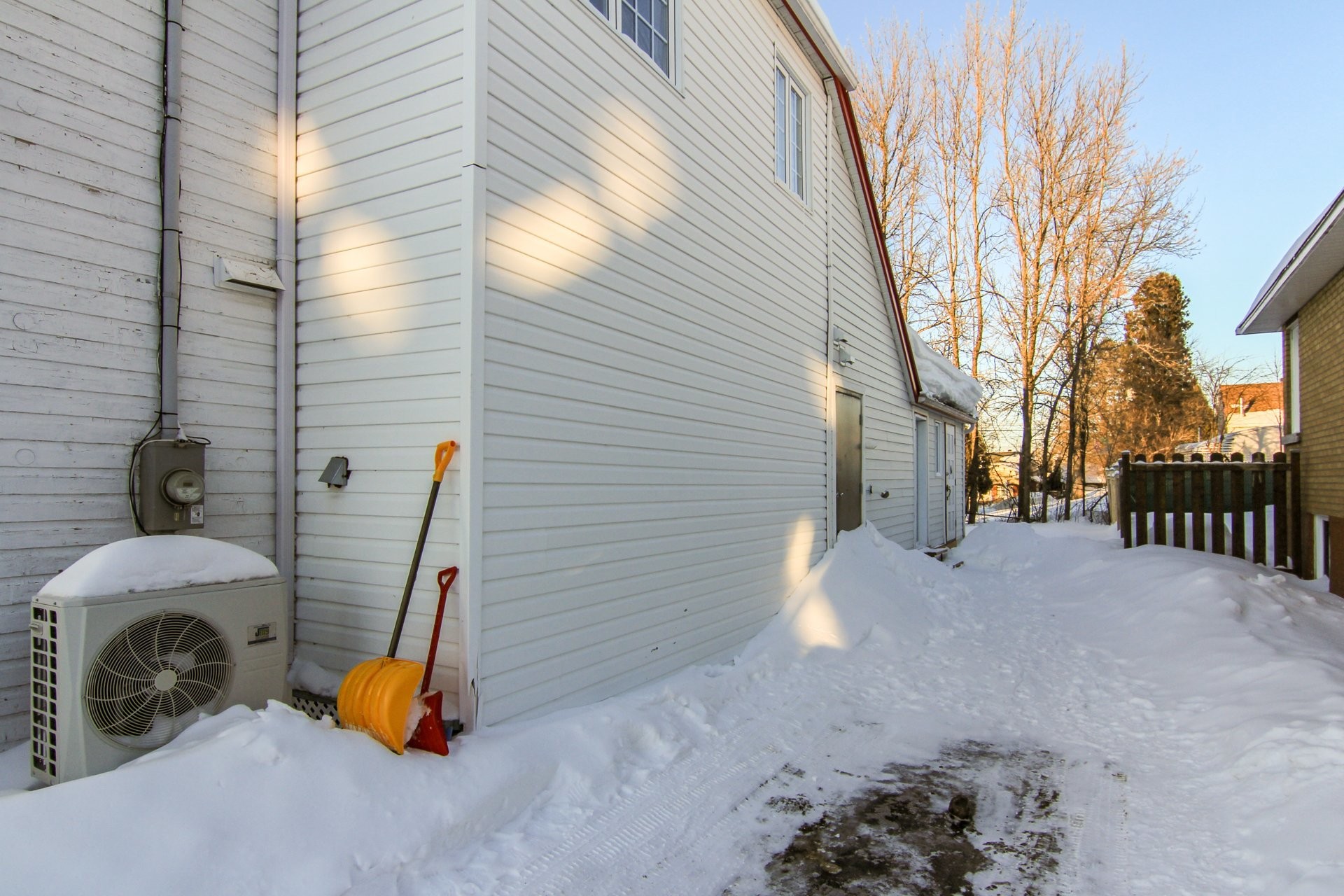 Extérieur - 3992 Rue Ste-Jeanne-D'Arc, Saguenay (Jonquière), QC - Outdoor With Exterior