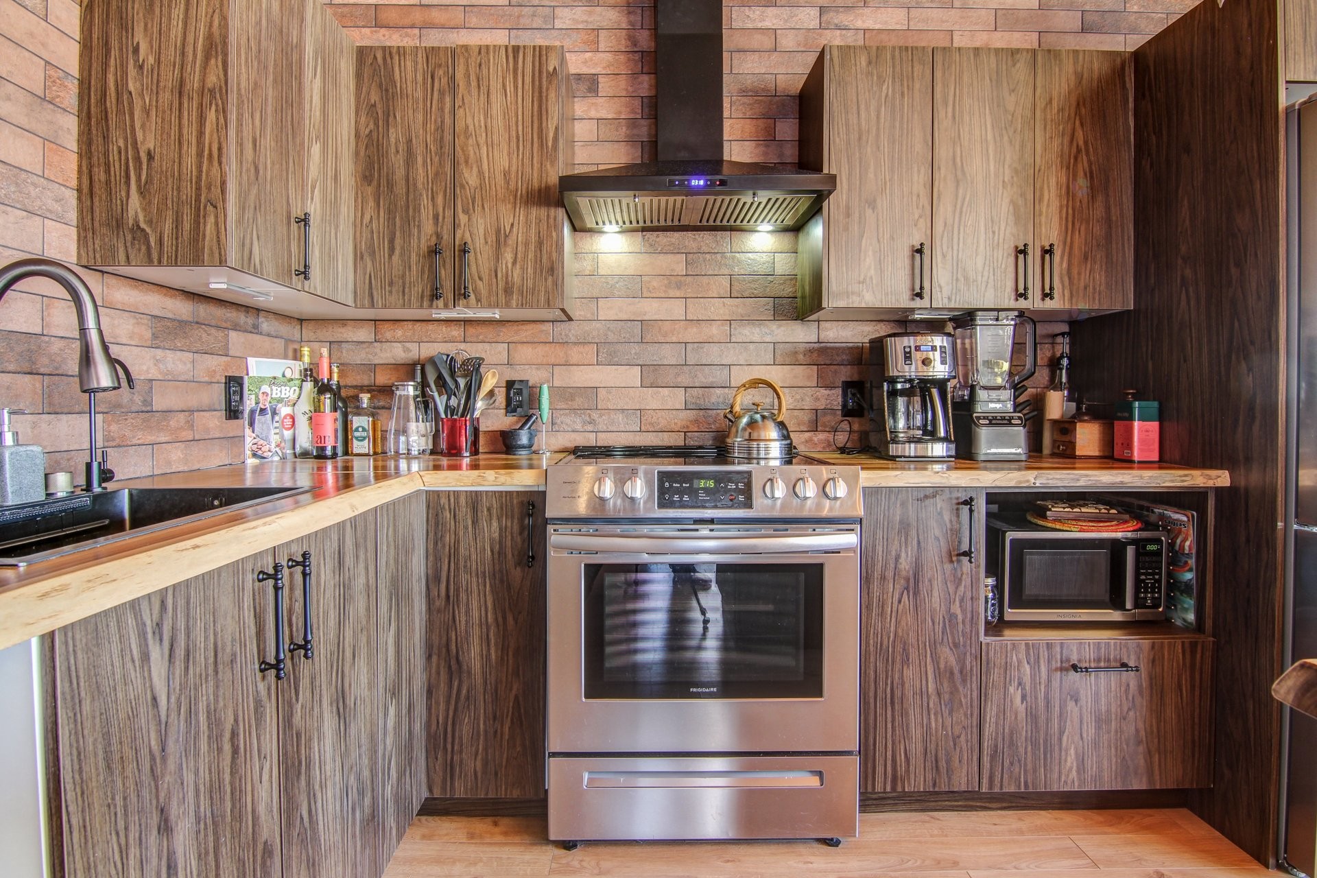 Cuisine - 3992 Rue Ste-Jeanne-D'Arc, Saguenay (Jonquière), QC - Indoor Photo Showing Kitchen