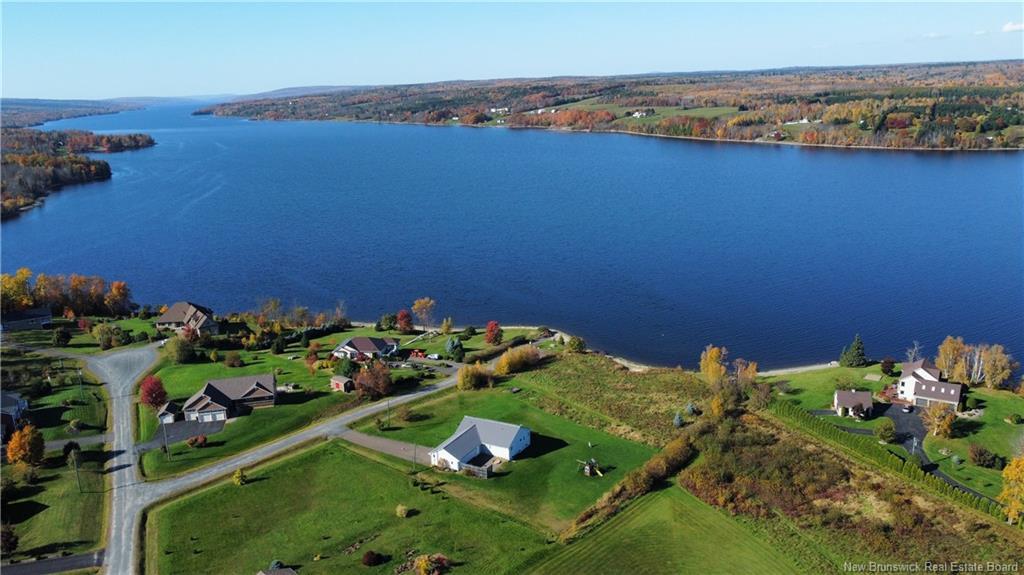 Lot Awesome Wy, Kingsclear, NB