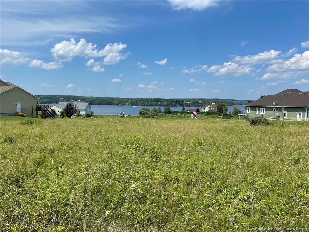 Lot Awesome Wy, Kingsclear, NB