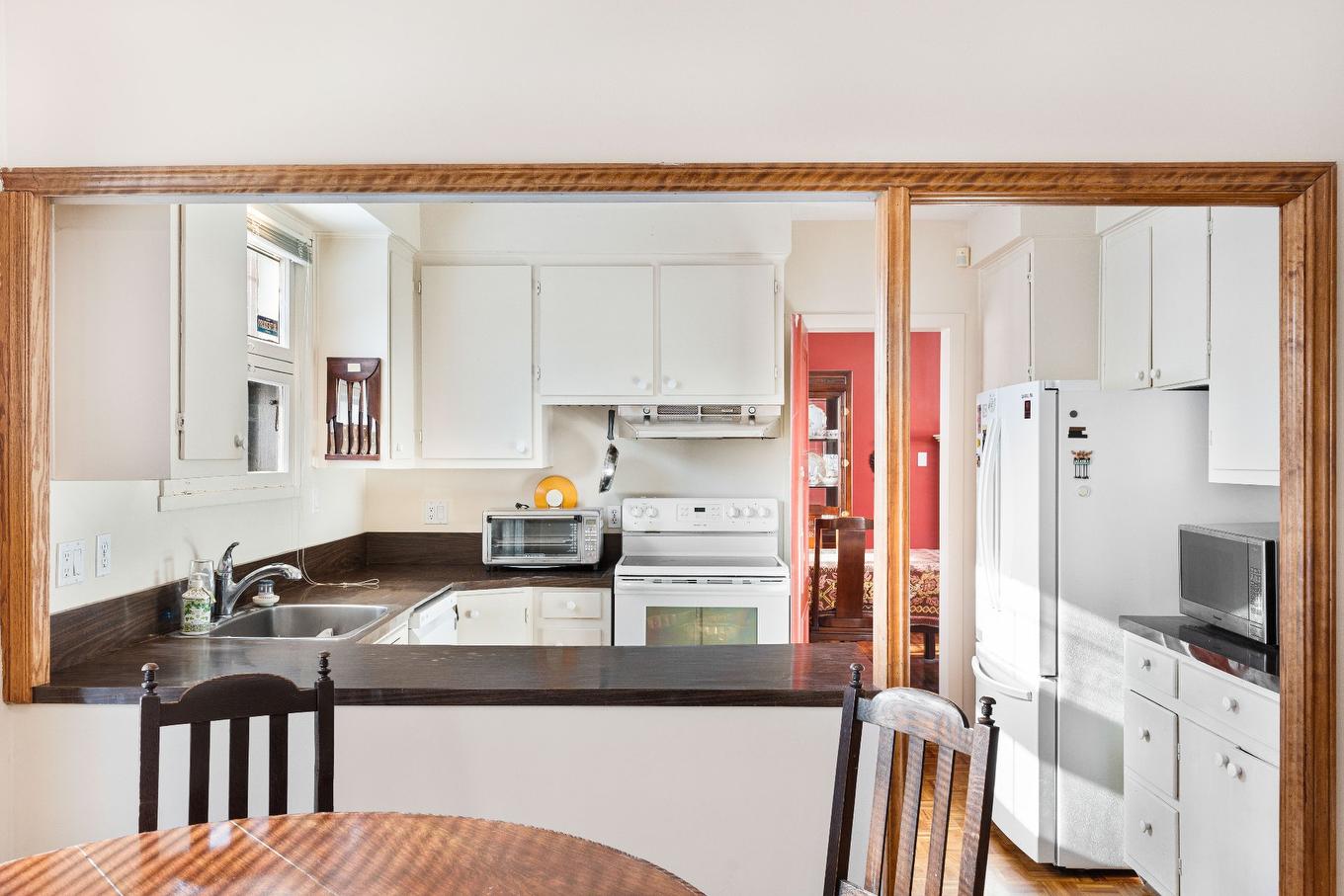 Kitchen - 174 Prom. Sheraton, Montréal-Ouest, QC - Indoor Photo Showing Kitchen With Double Sink