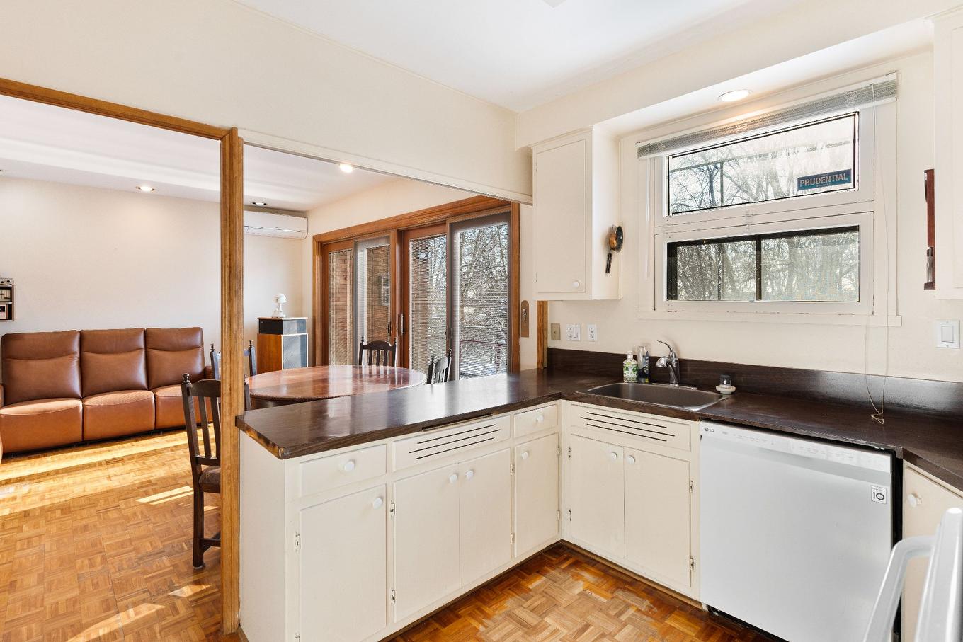 Kitchen - 174 Prom. Sheraton, Montréal-Ouest, QC - Indoor Photo Showing Kitchen