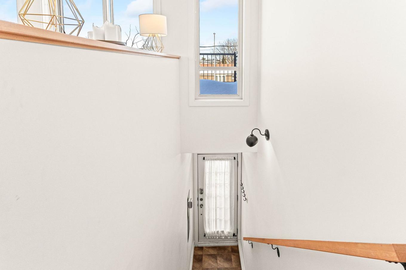 Hall - 2362 Rue Marquette, Longueuil (Le Vieux-Longueuil), QC - Indoor Photo Showing Other Room