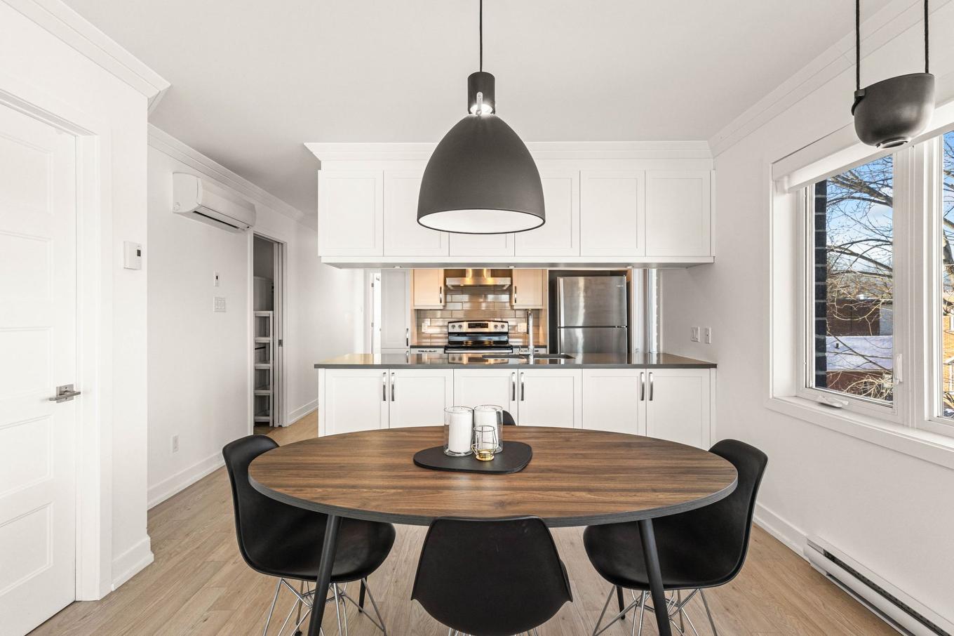 Dining room - 2362 Rue Marquette, Longueuil (Le Vieux-Longueuil), QC - Indoor Photo Showing Other Room