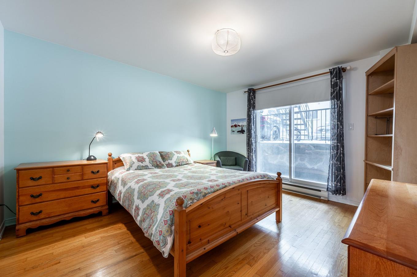 Chambre à coucher - 5204 Av. Jeanne-D'Arc, Montréal (Rosemont/La Petite-Patrie), QC - Indoor Photo Showing Bedroom