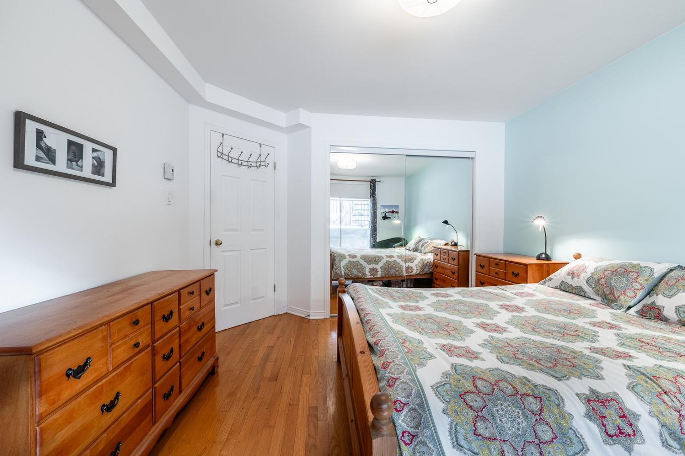 Chambre à coucher - 5204 Av. Jeanne-D'Arc, Montréal (Rosemont/La Petite-Patrie), QC - Indoor Photo Showing Bedroom
