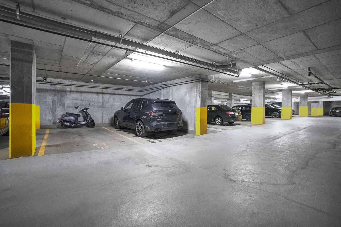 Garage - 712-1730 Rue St-Patrick, Montréal (Le Sud-Ouest), QC - Indoor Photo Showing Garage