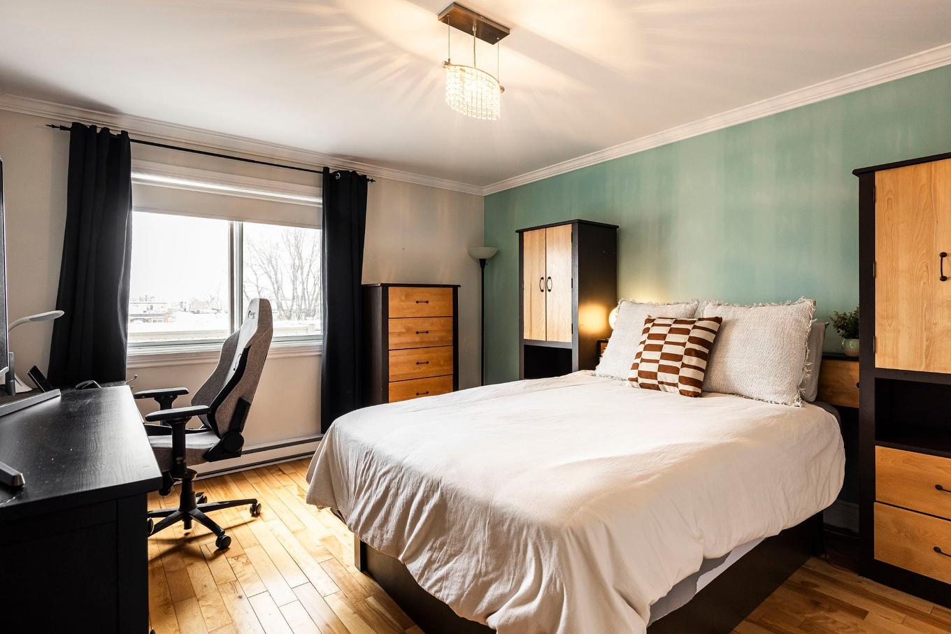 Chambre à coucher principale - 7243 Boul. St-Michel, Montréal (Villeray/Saint-Michel/Parc-Extension), QC - Indoor Photo Showing Bedroom