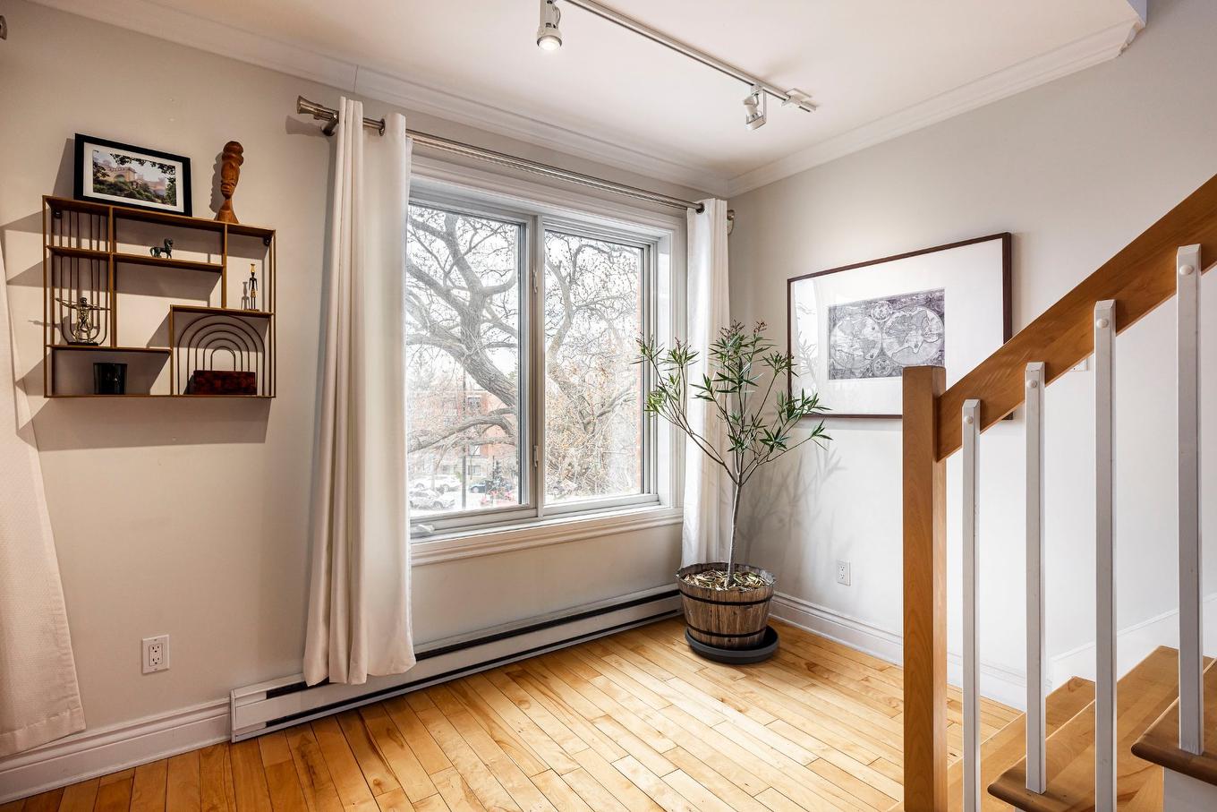 Escalier - 7243 Boul. St-Michel, Montréal (Villeray/Saint-Michel/Parc-Extension), QC - Indoor Photo Showing Other Room
