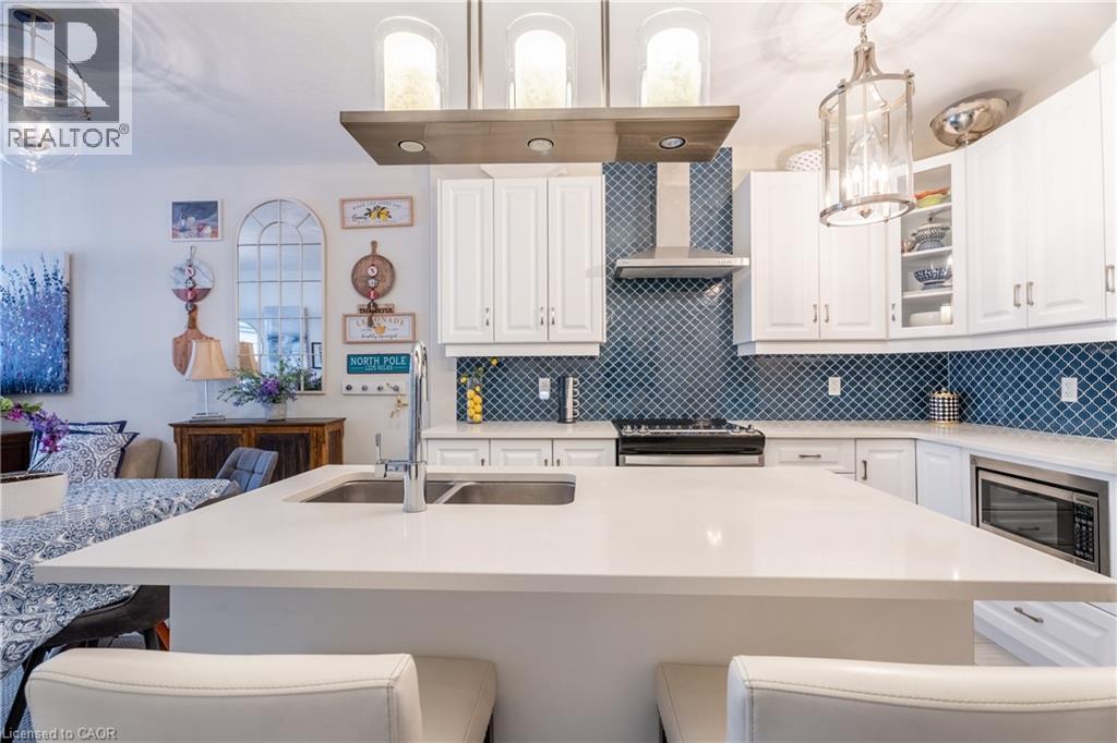7 Comet Lane, Crystal Beach, ON - Indoor Photo Showing Kitchen With Double Sink With Upgraded Kitchen