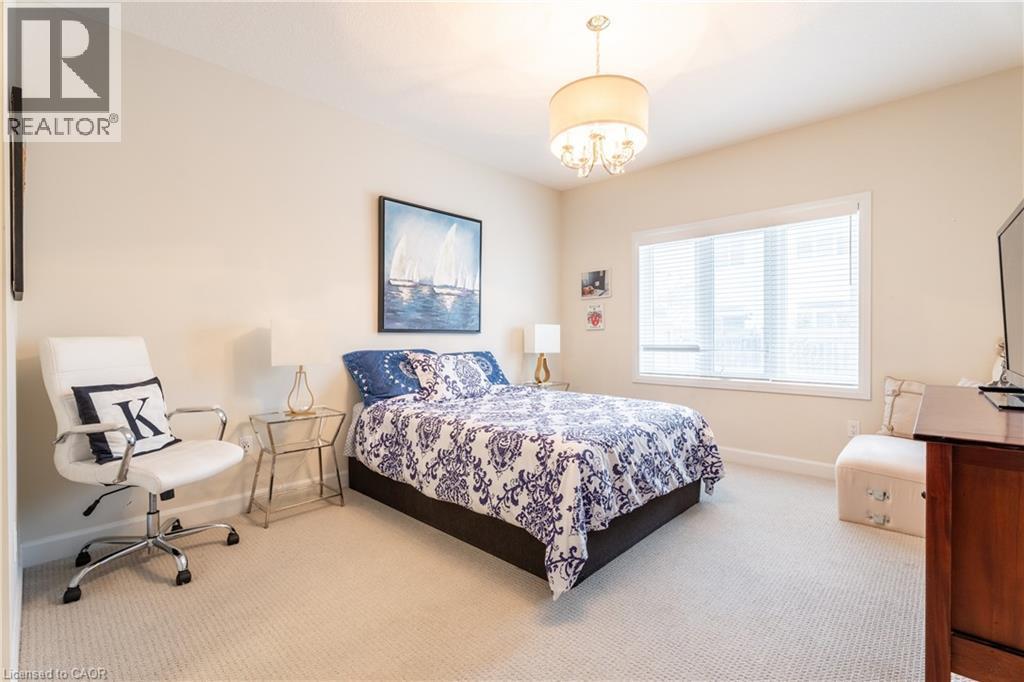 7 Comet Lane, Crystal Beach, ON - Indoor Photo Showing Bedroom