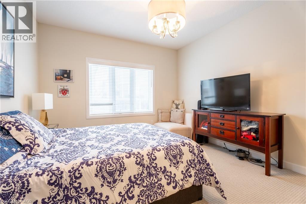 7 Comet Lane, Crystal Beach, ON - Indoor Photo Showing Bedroom
