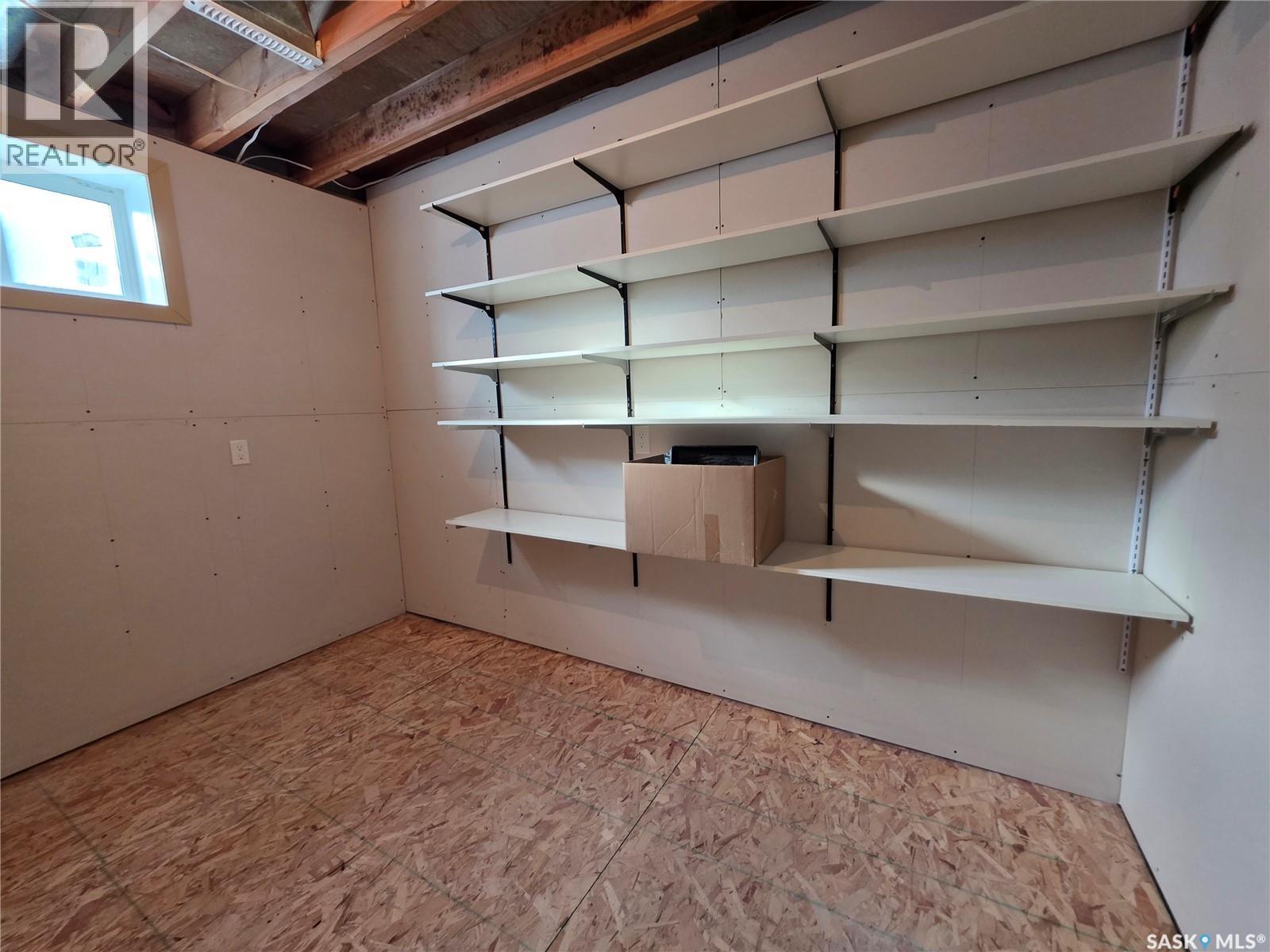 1420 Chaplin Street E, Swift Current, SK - Indoor Photo Showing Other Room