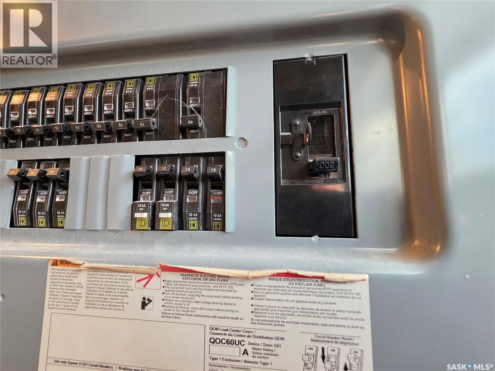 1420 Chaplin Street E, Swift Current, SK -