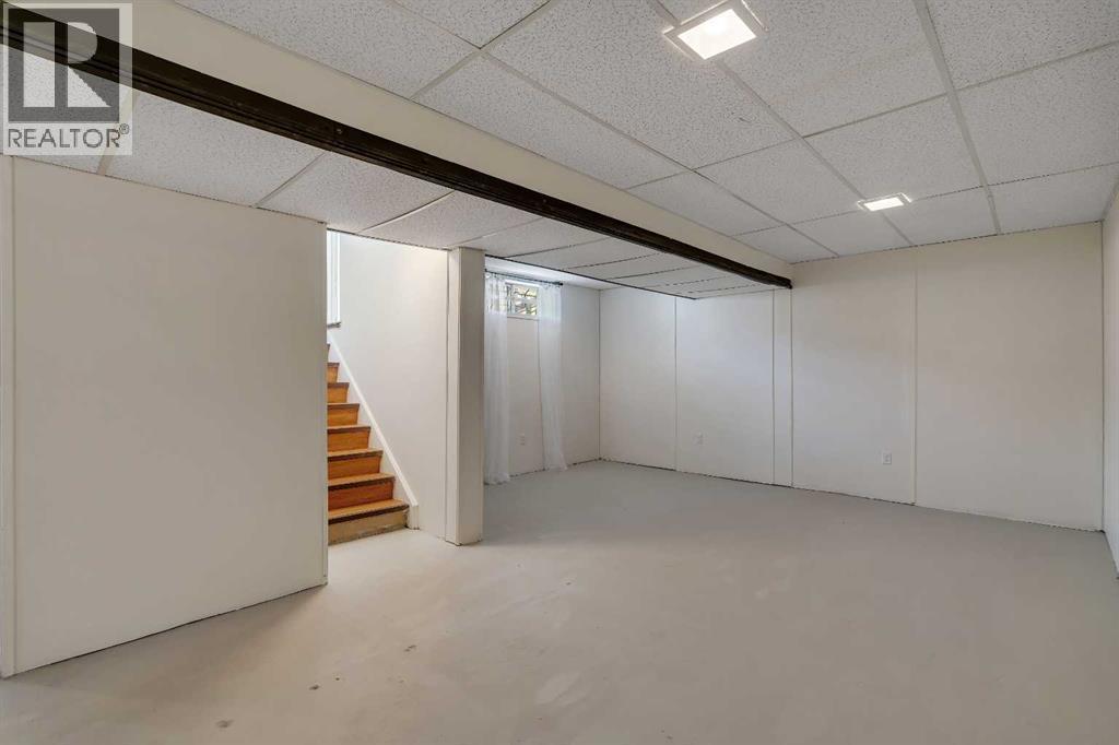 3404 35 Avenue Se, Calgary, AB - Indoor Photo Showing Basement