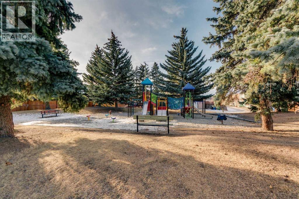 3404 35 Avenue Se, Calgary, AB - Outdoor