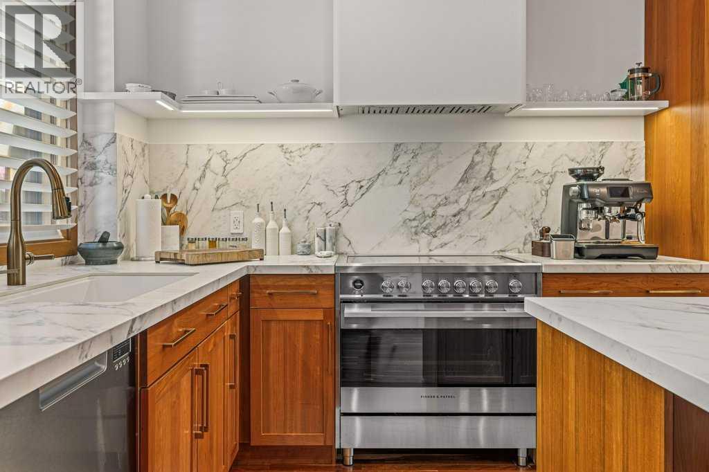 4, 511 6Th Avenue, Canmore, AB - Indoor Photo Showing Kitchen