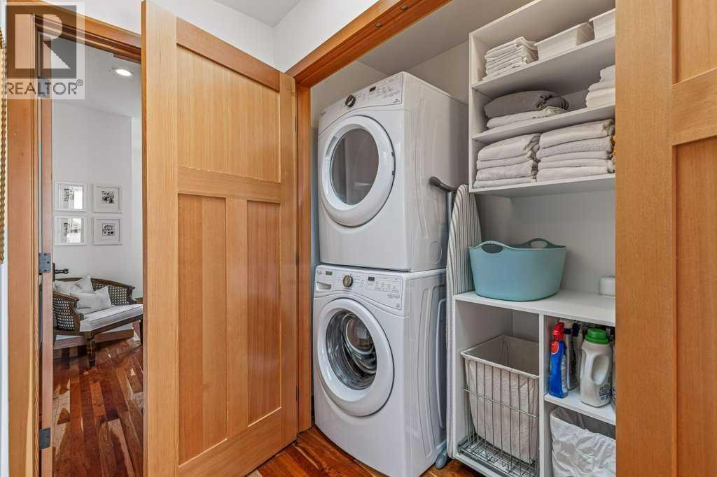 4, 511 6Th Avenue, Canmore, AB - Indoor Photo Showing Laundry Room