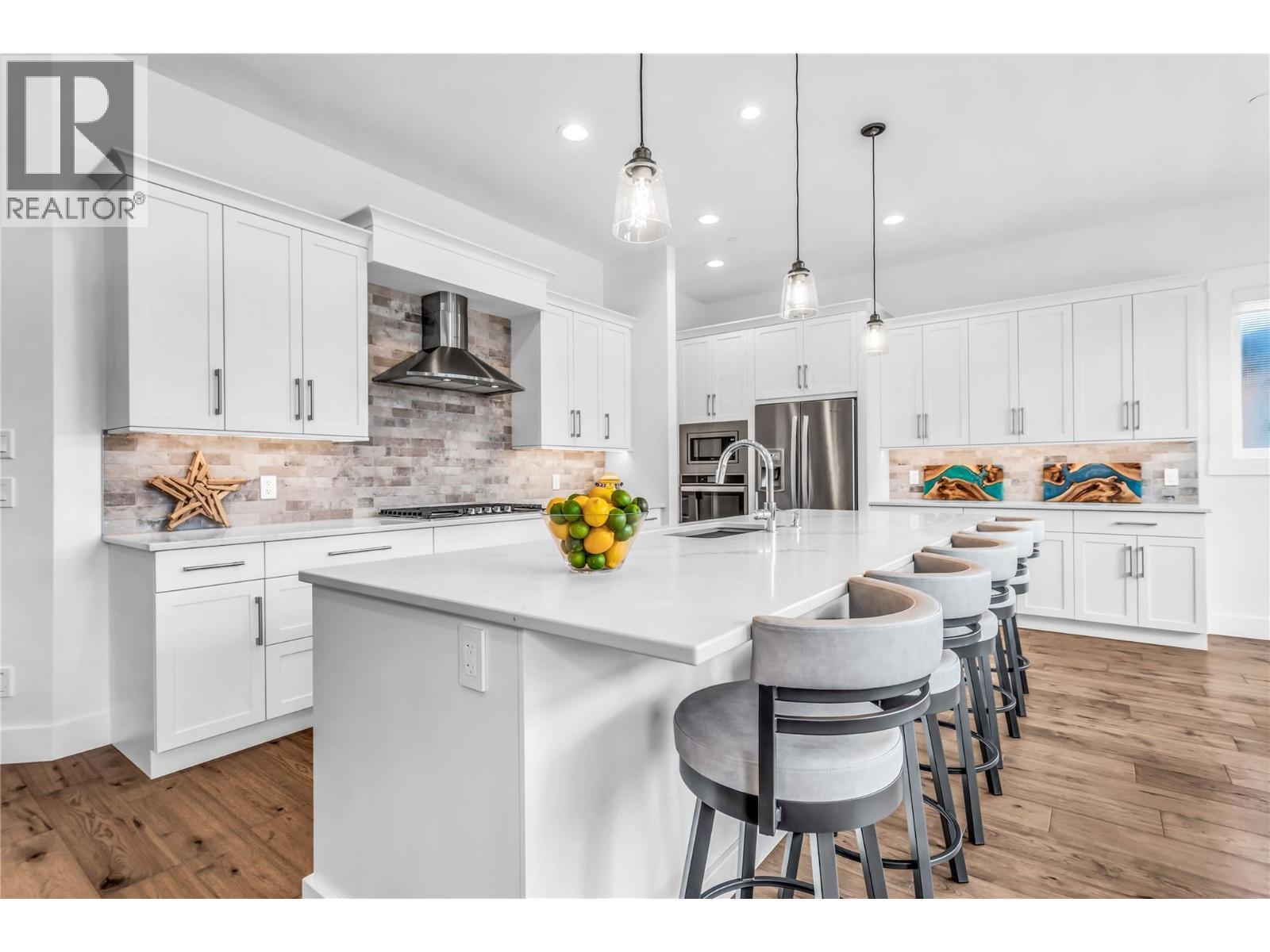 3452 Blue Grass Lane, Kelowna, BC -