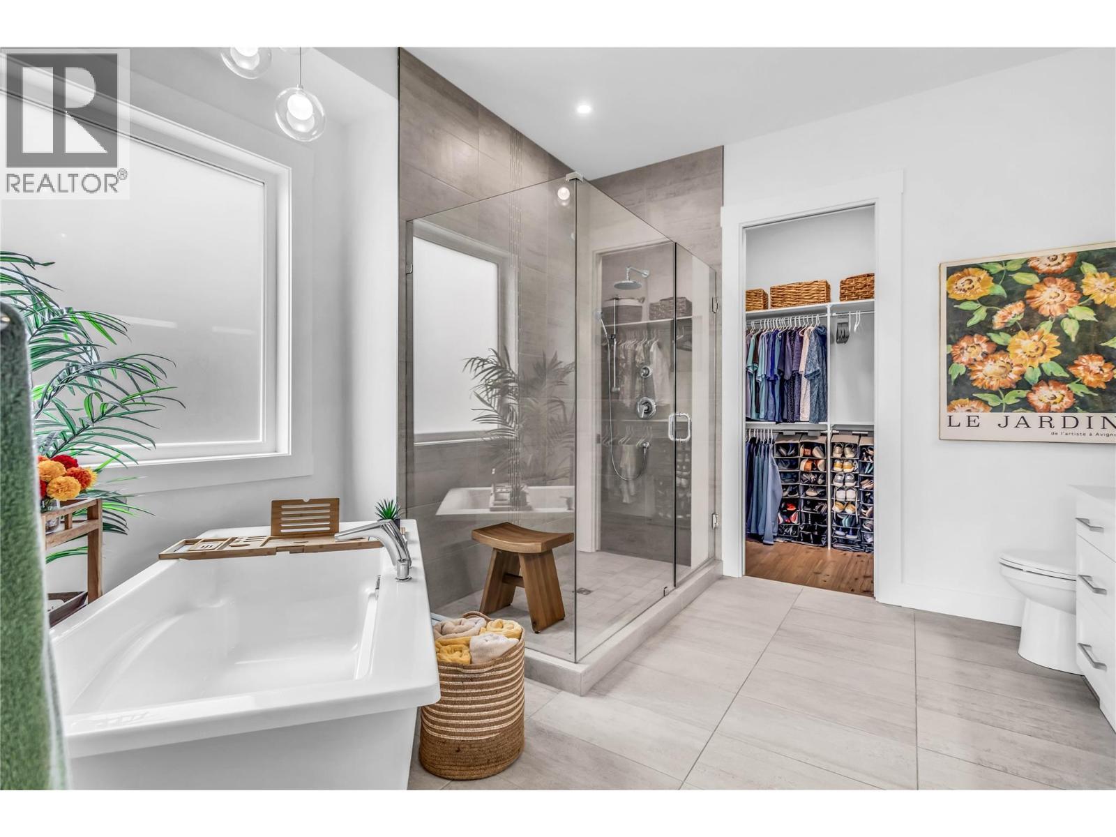 3452 Blue Grass Lane, Kelowna, BC - Indoor Photo Showing Bathroom