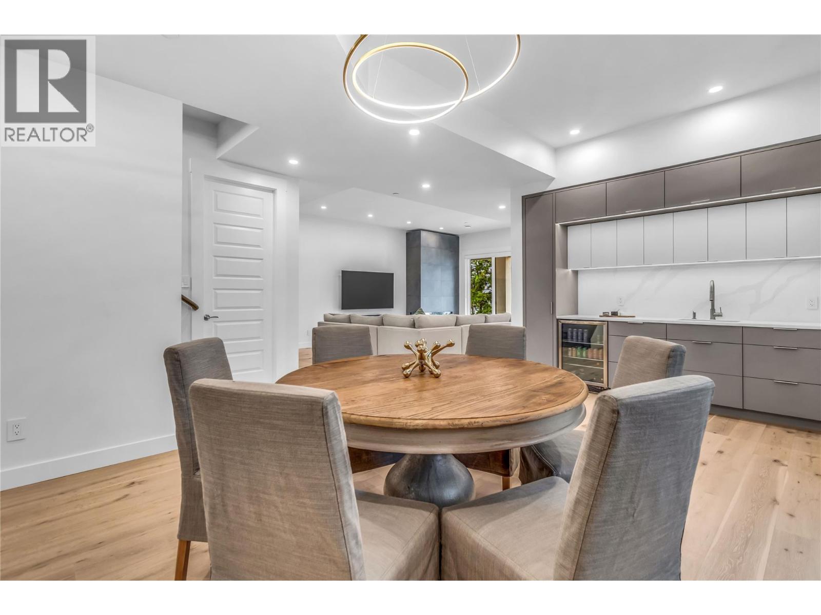 3452 Blue Grass Lane, Kelowna, BC - Outdoor