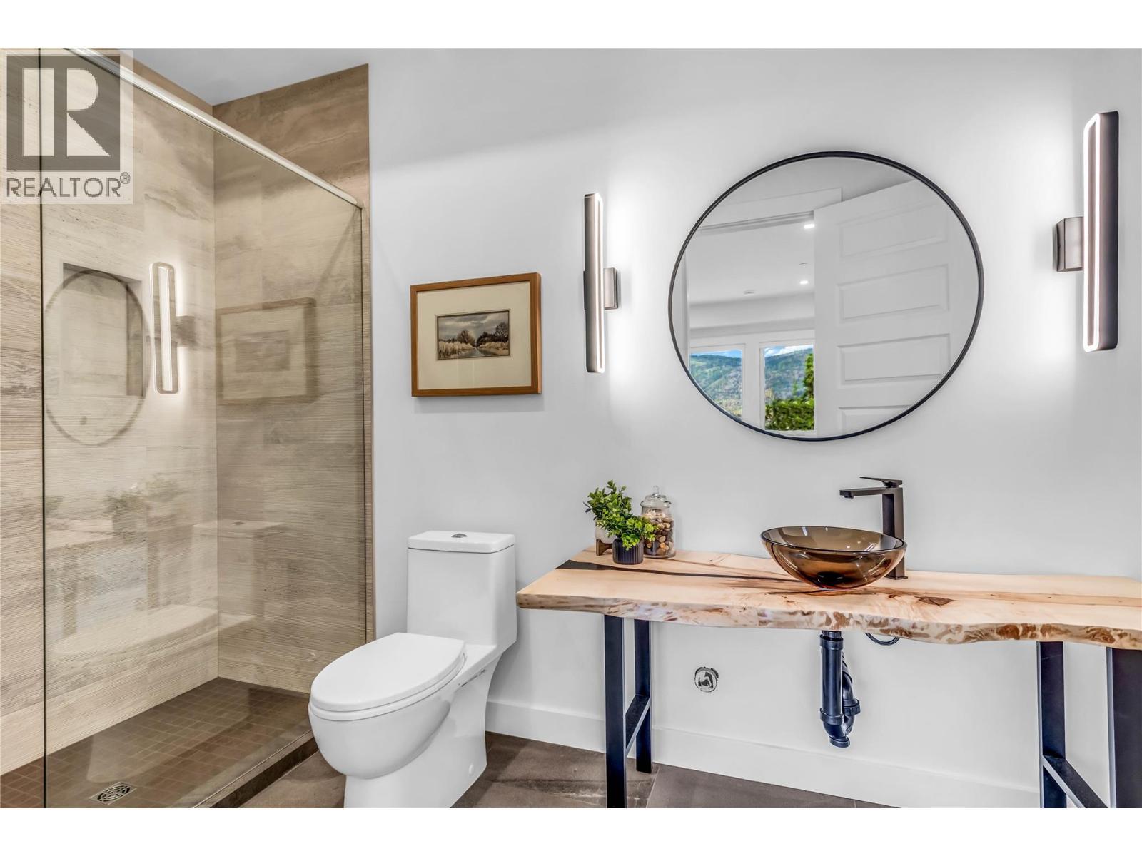 3452 Blue Grass Lane, Kelowna, BC - Indoor Photo Showing Bedroom
