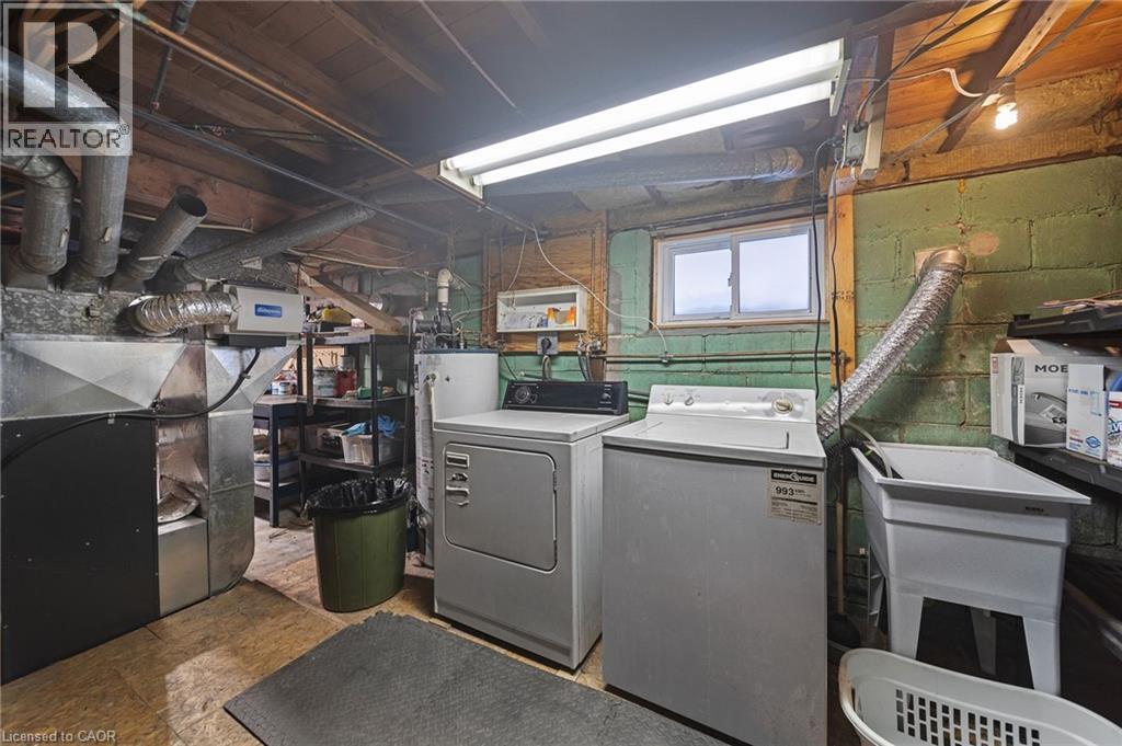187 Mcanulty Boulevard, Hamilton, ON - Indoor Photo Showing Laundry Room