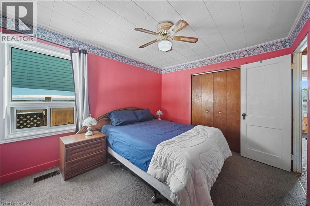 187 Mcanulty Boulevard, Hamilton, ON - Indoor Photo Showing Bedroom