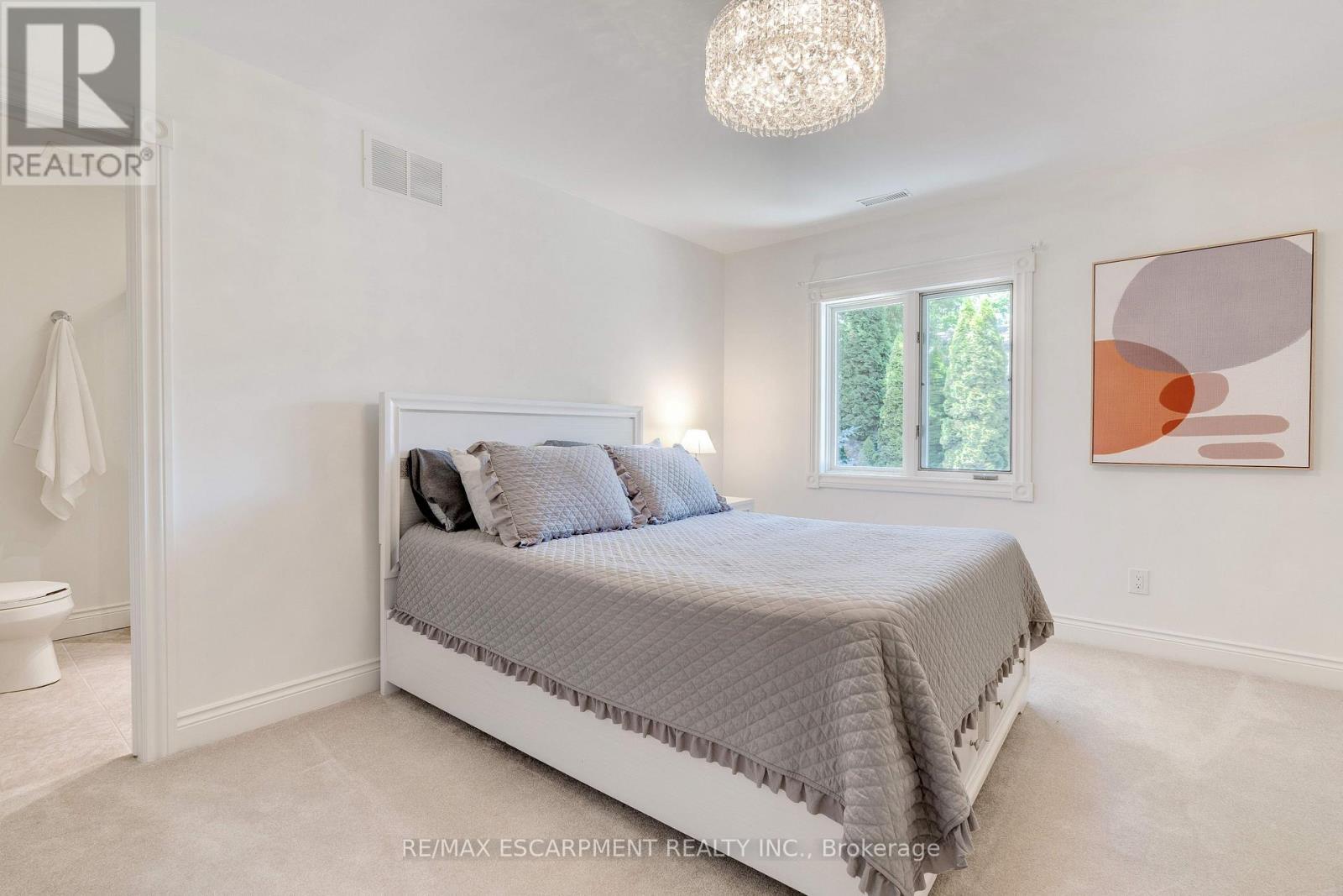 106 Appleby Place, Burlington, ON - Indoor Photo Showing Bedroom