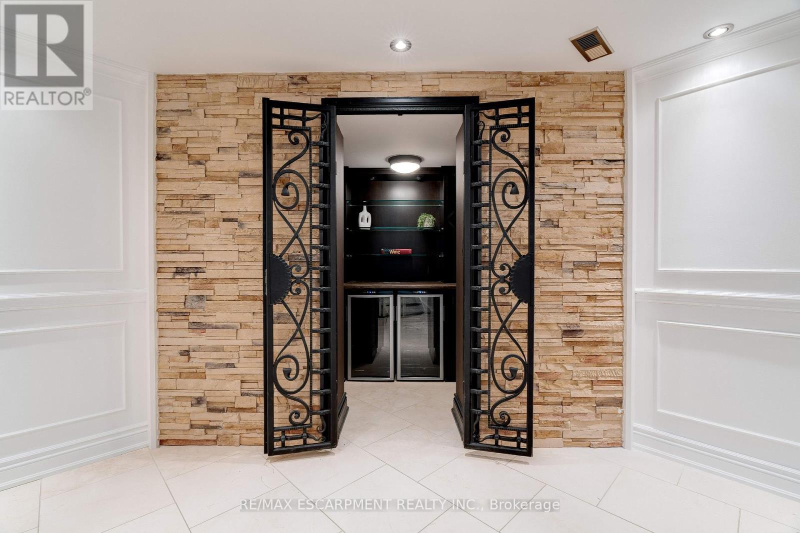 106 Appleby Place, Burlington, ON - Indoor Photo Showing Other Room