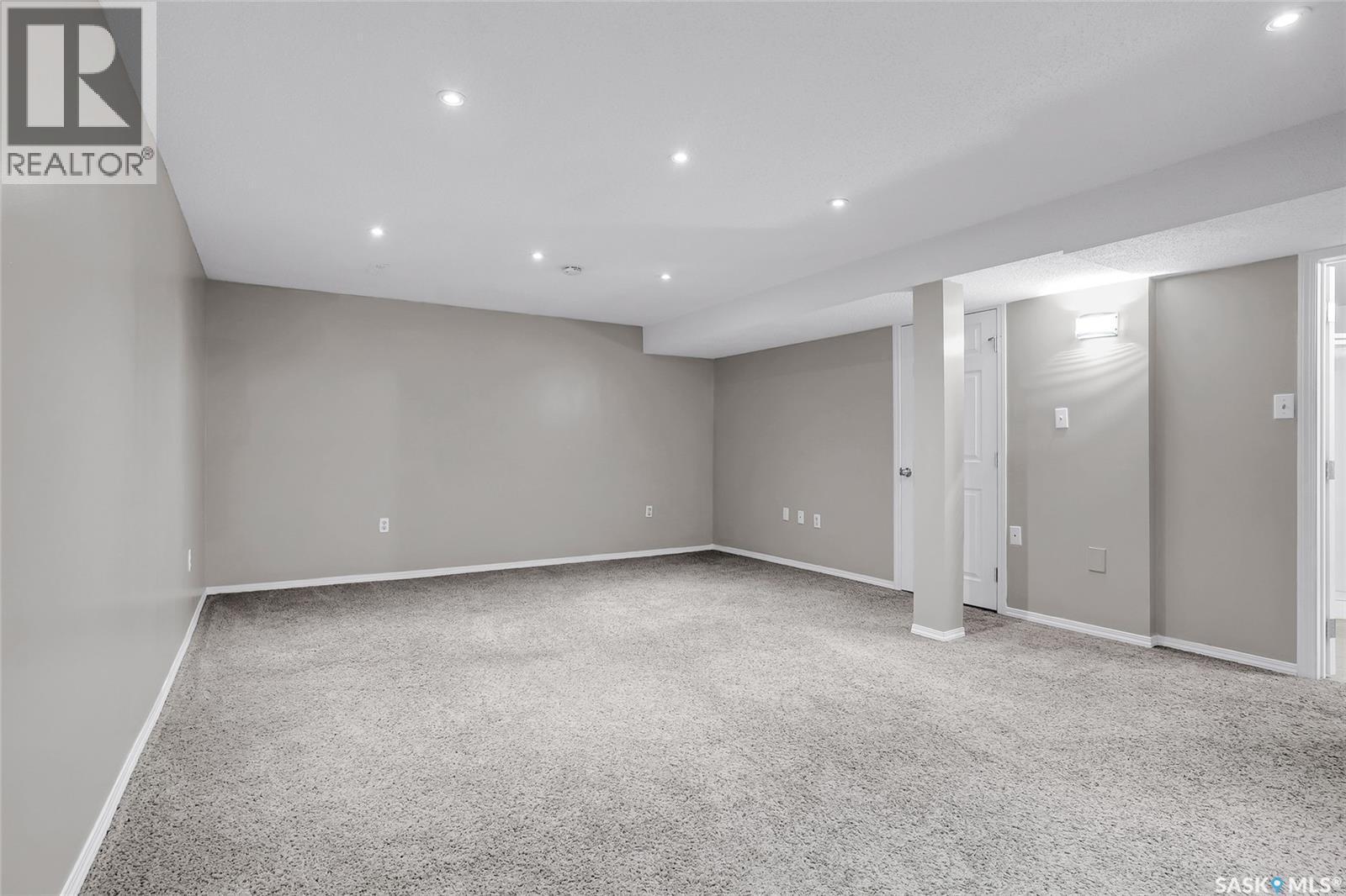 330 Smallwood Crescent, Saskatoon, SK - Indoor