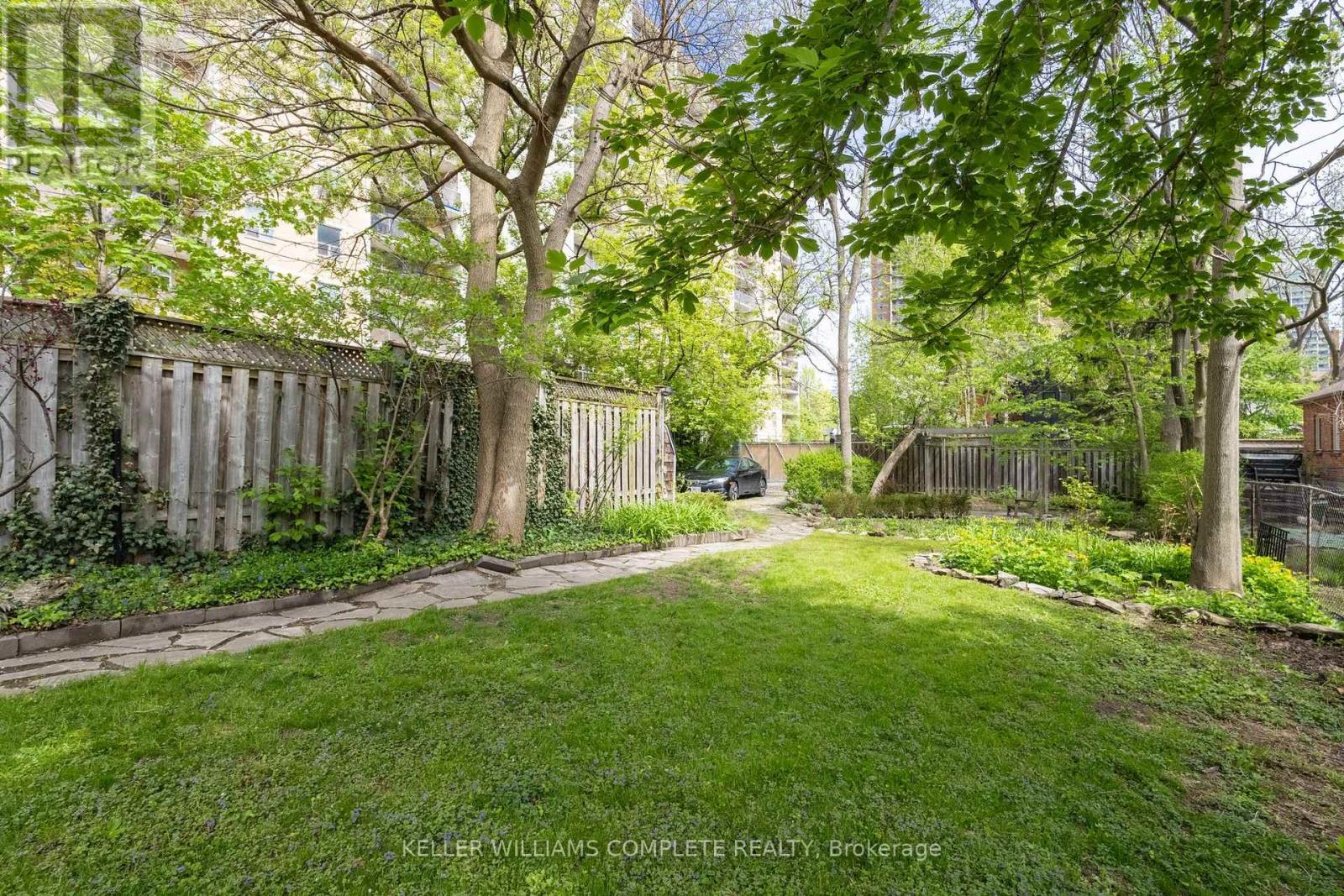 198 Duke Street, Hamilton, ON - Outdoor