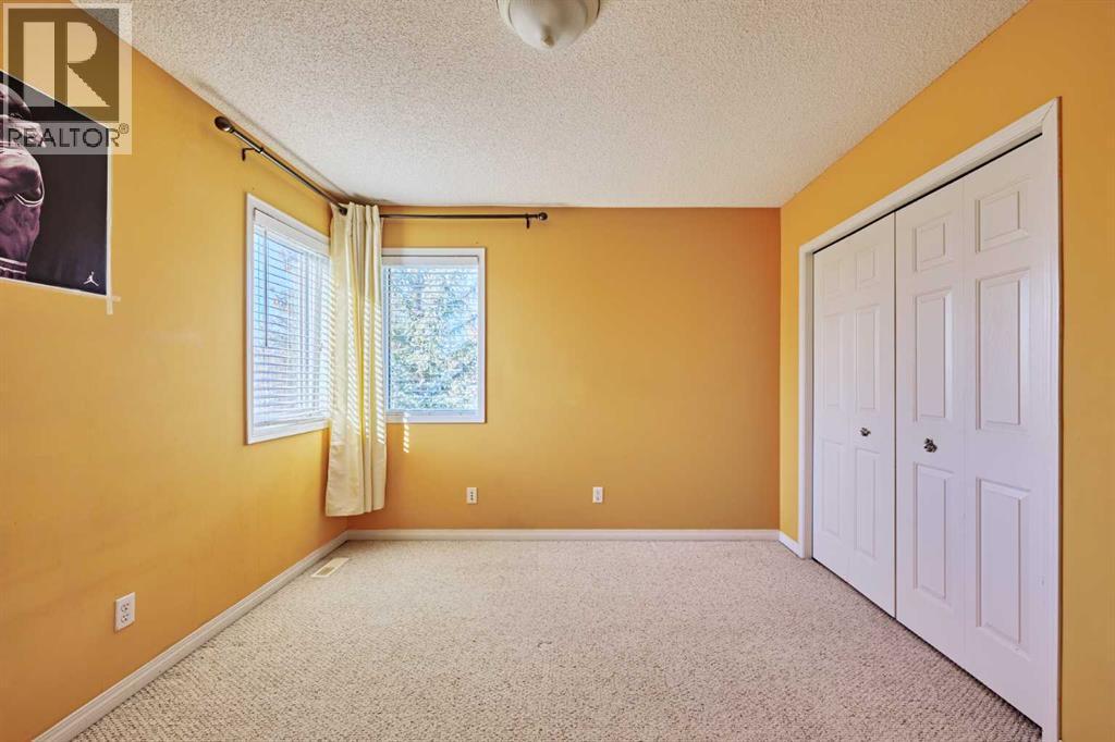 805 Panorama Hills Drive Nw, Calgary, AB - Indoor Photo Showing Other Room